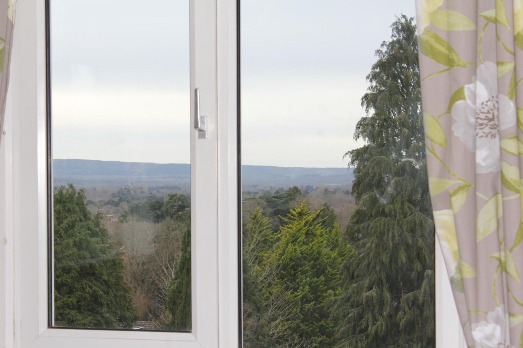 Lovely 3 Bed Condo Reigate Extérieur photo