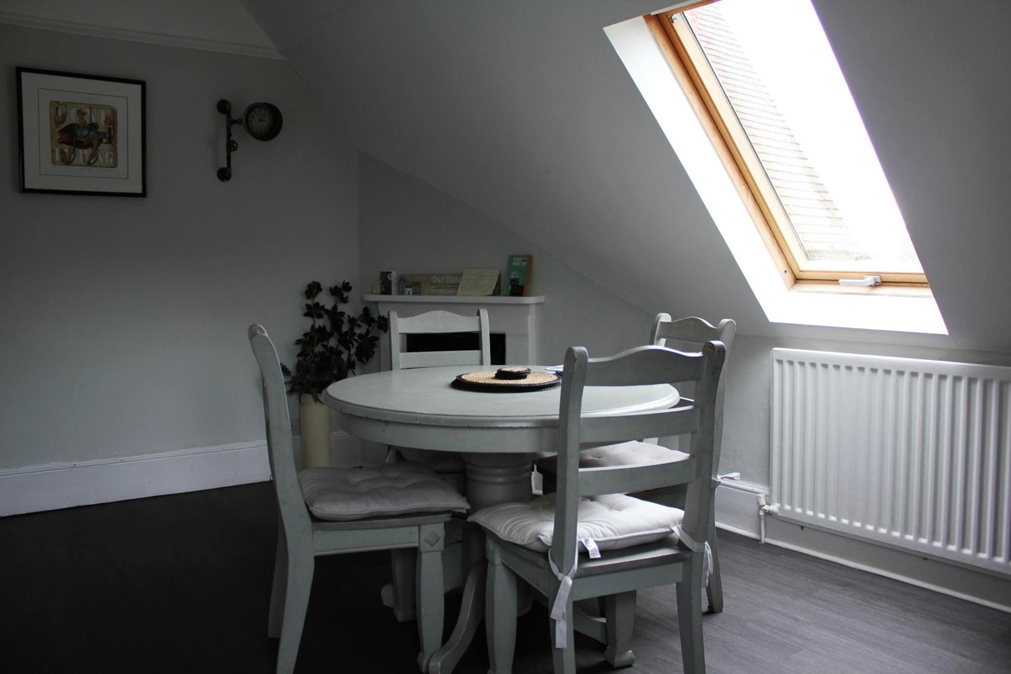 Lovely 3 Bed Condo Reigate Extérieur photo