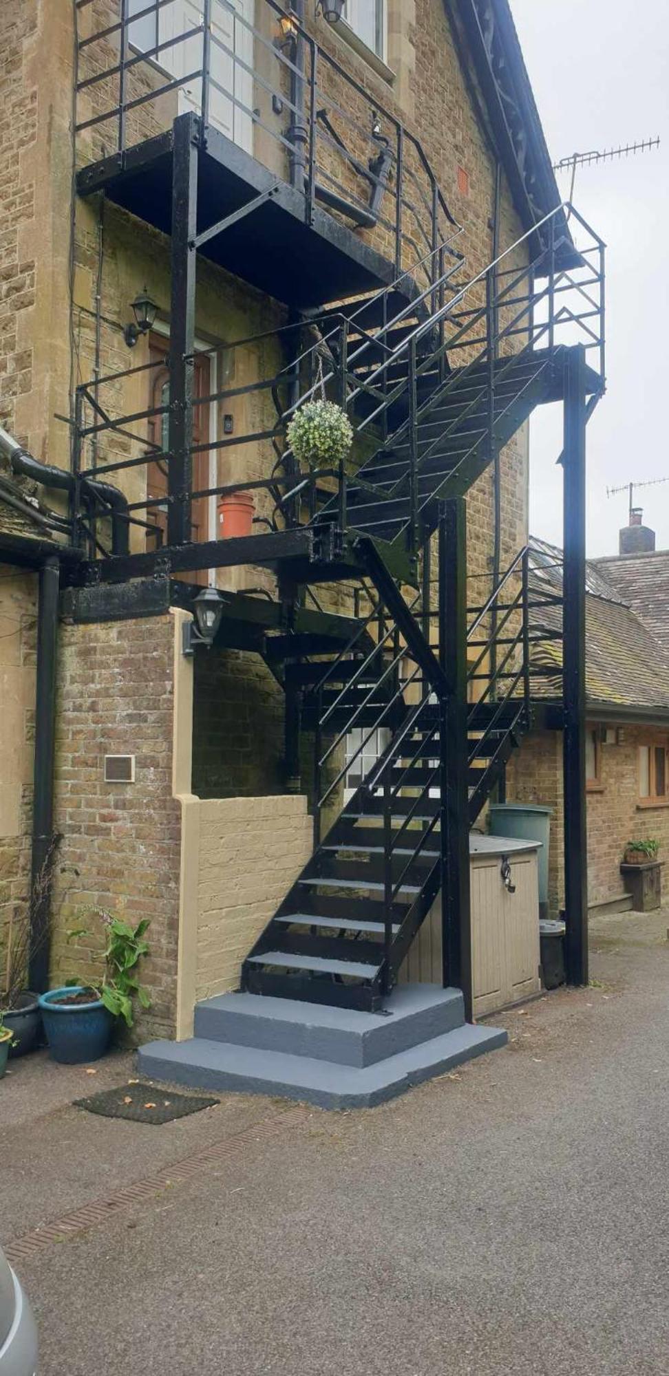 Lovely 3 Bed Condo Reigate Extérieur photo